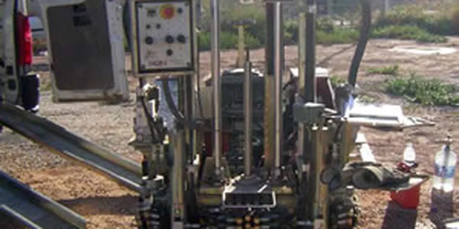 Ensayo CPT en Arica: Perfil Estratigráfico y Parámetros Geotécnicos